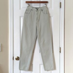 Liz Wear 90's Vintage Classic High Waisted Tapered Leg Mom Jeans Sage Green 4